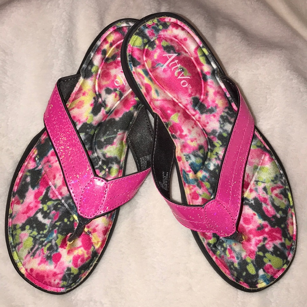 Beautiful Floral Gel Flip Flops Attivo Sz 9